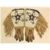 Image 1 : Blackfoot Beaded Gauntlets
