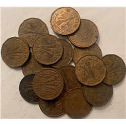 Lot of 16 Canada 5 Cents 1943 Five Cents Uncrowned Portrait Victory Design Tombac 1943 - 1944