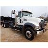 Image 4 : 2019 MACK GR64F Roll Off Truck