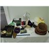 Image 2 : pie stackers, bread pans, coasters, cable ends
