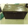 Image 2 : metal trunk