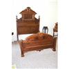 Image 1 : Walnut bed #954966