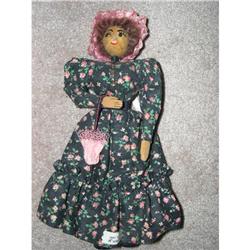 Ozark Doll Nut head & wood Aunt Peachy #955702