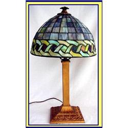 SALEM LAMP W BLUE LEADED GLASS SHADE #975716