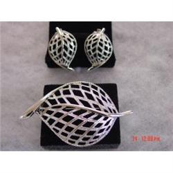 Sarah Coventry Silvertone Brooch Earrings Set #988865