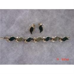 3 Piece Green Plastic Thermoset Bracelet #988876