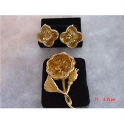 3 piece Rhinestone Flower brooch and earrings #988880
