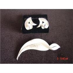 1950s Silver Trifari Brooch Earrings Set #988908