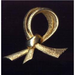 Castlecliff Golden Ribbon Brooch #988934