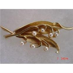 BOUCHER Brooch   LILY OF THE VALLEY MODELE #989102