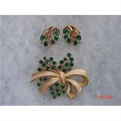 Vintage TRIFARI Green Clear Rhinestone Set #989129