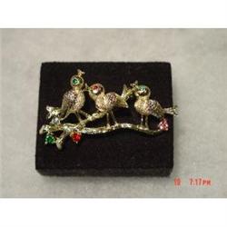 GERRYS Rhinestone Bird Brooch #989192