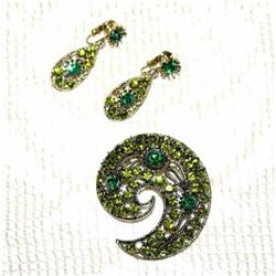 Vintage Green Rhinestone Brooch & Earrings  #990406