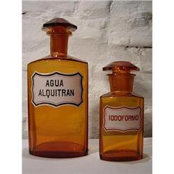 2 Pharmacy?s small bottles #991326