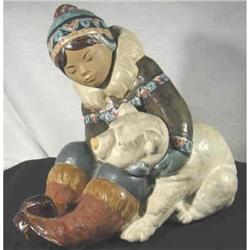 Lladro Gres "Eskimo Playing' Large #992096