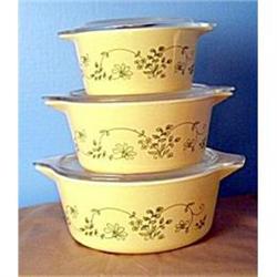 Three (3) Pyrex Casseroles w/lids #992153