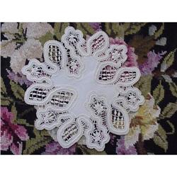 GORGEOUS VICTORIAN LACE and LINEN DOILY CHIC #992585