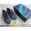 Image 1 : PR OF ASICS SIZE 8 1/2 RUNNERS