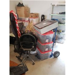 Christmas & Mastervac Wet Dry Vacuum B