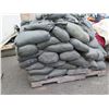 Image 3 : Pallet Multiple Gray Sandbags