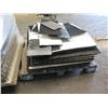 Image 4 : Qty 2 Pallets Multiple Interlocking Portable Flooring Mats 12" Square