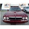 Image 2 : I3 --  2000 JAGUAR XJ8  , Red , 102,292 MILES