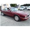 Image 3 : I3 --  2000 JAGUAR XJ8  , Red , 102,292 MILES