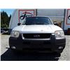 Image 2 : F2 --  2003 FORD ESCAPE XLT , Silver , 220417  KM's "NO RESERVE"