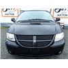Image 2 : H4 --  2005 DODGE GRAND CARAVAN , Black , 250923  KM's
