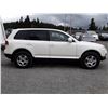 Image 4 : F5 --  2007 VW TOUAREG , White , 194208  KM's