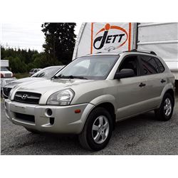 D4 --  2007 HYUNDAI TUCSON GLS  , Brown , 228330  KM's