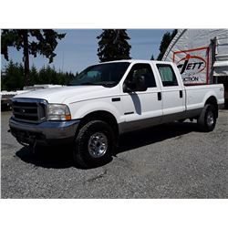H2 --  2003 F350 SRW SUPER DUTY CREW CAB 4X4 , White , 321420  KM's