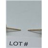 Image 2 : Lovely Pair of 10k Gold and Diamond Stud Earrings