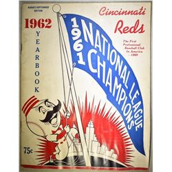 1962 CINCINNATI REDS YEARBOOK- SEE DETAILS