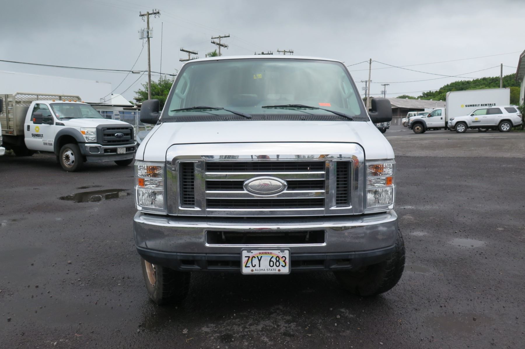 14 Ford 50 Xlt Super Duty 4 Wheel Drive 4x4 Passenger Van Miles Runs Drives See Video 14 Ford 50 Xlt Super Duty 4 Wheel Drive 4x4 Passenger Van Miles Runs Drives See Video