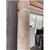 Image 2 : 8 X 10 SHAG RUG