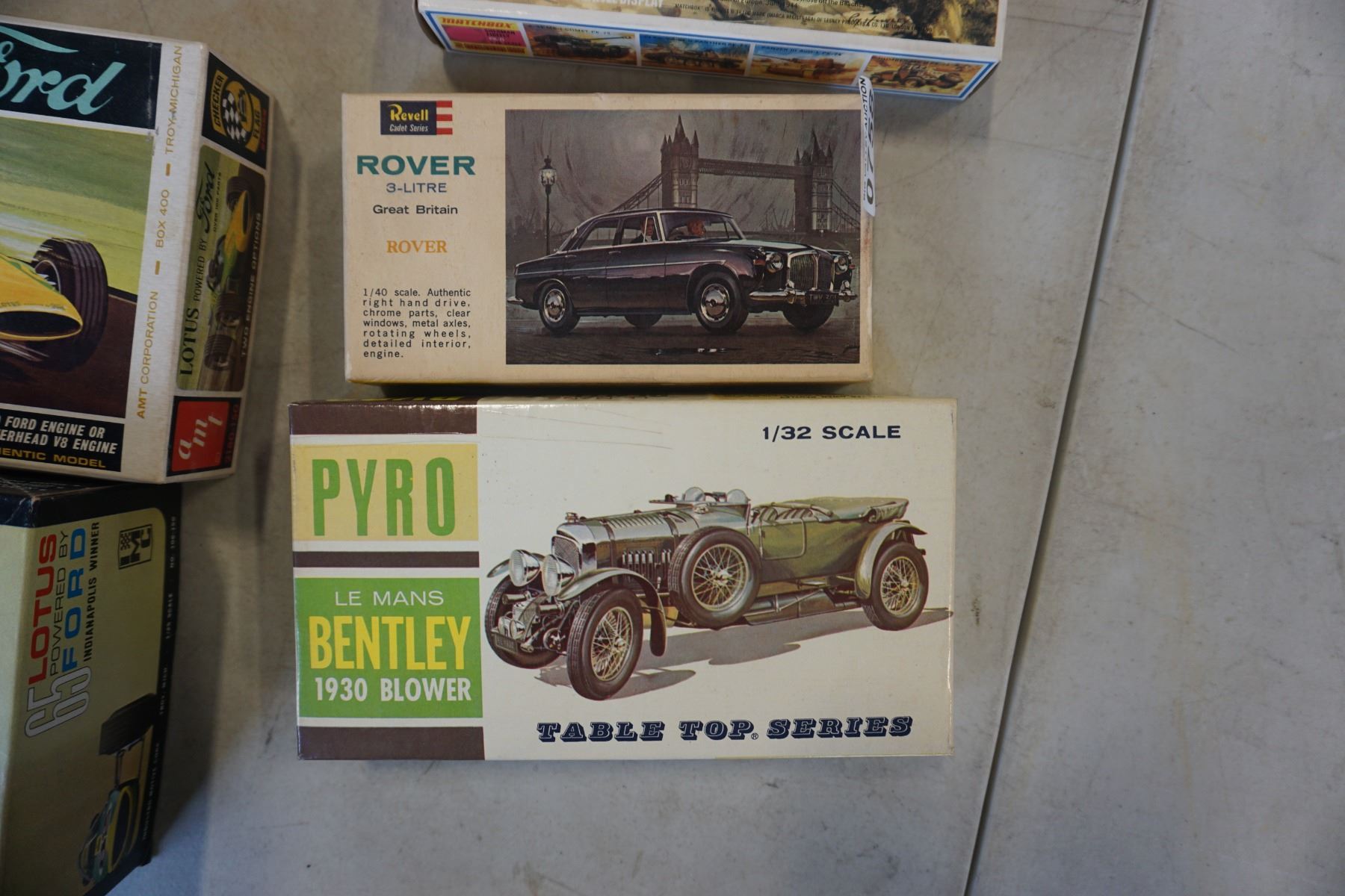 6 VINTAGE MODEL KITS REVELL ROVER CAR, PYRO BENTLEY 1930, MATCHBOX ...