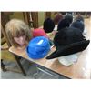Image 1 : Wig & 2 Vintage Hats