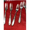 Image 2 : Six Vintage English Pastry Forks
