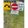 Image 2 : Lot of 4 Road Signs