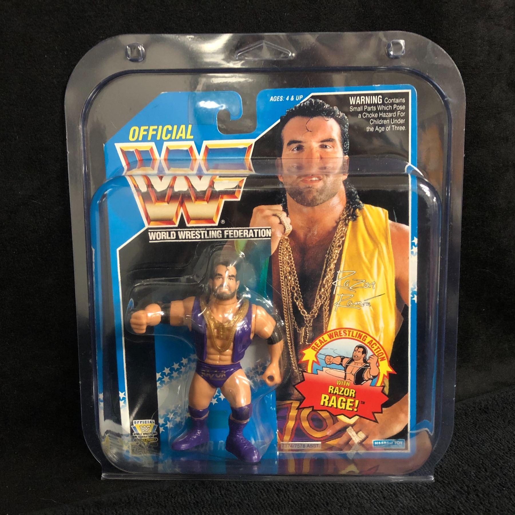 OFFICIAL WWF RAZOR RAMON WRESTLING FIGURE Blue Card MOC (HASBRO)