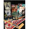 Image 1 : MULTI SPORT SOUVENIR/ COLLECTIBLES LOT