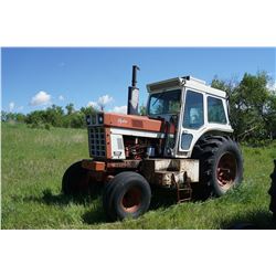 1066 Hydrostatic IH Farmall tractor.  540 & 1000 PTO. 2 hydro outlets. 1 side window missing in the