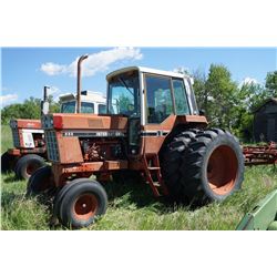 986 IH Tractor dual hydrostatic, 540 & 1000 PTO. Tires 18.4-38, rear tires not good.  Runs good.