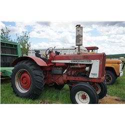806 IH Tractor I806D dual hydrostatic (1 at rear and 1 at side). 540 & 1000 PTO. Runs nice.  Serial