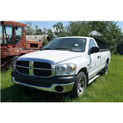 2008 Dodge 1500 Hemi pick up truck. 226000 kms. Dent on the driver's side.  Serial # 1D7HA162X8JV943