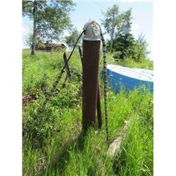 Cattle oiler & scratcher