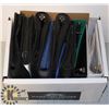 Image 1 : BUNDLE OF BINDERS