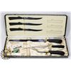 Image 1 : A BOX OF STEAK KNIVES
