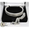 Image 1 : NEW 2 PCS SILVER PLATED BRACELETS IN VELVET BOX